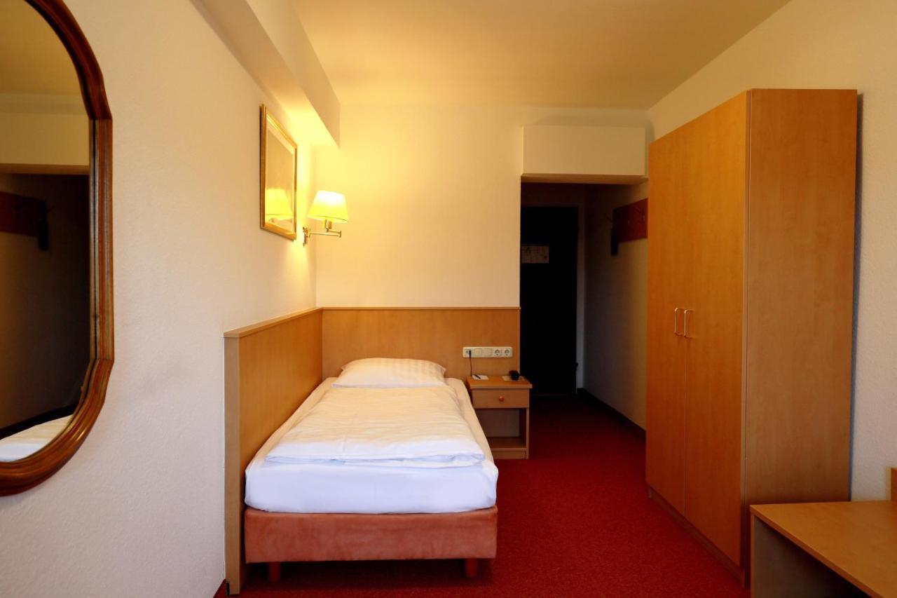 Mariaweiler Hof Hotel Duren Exterior photo