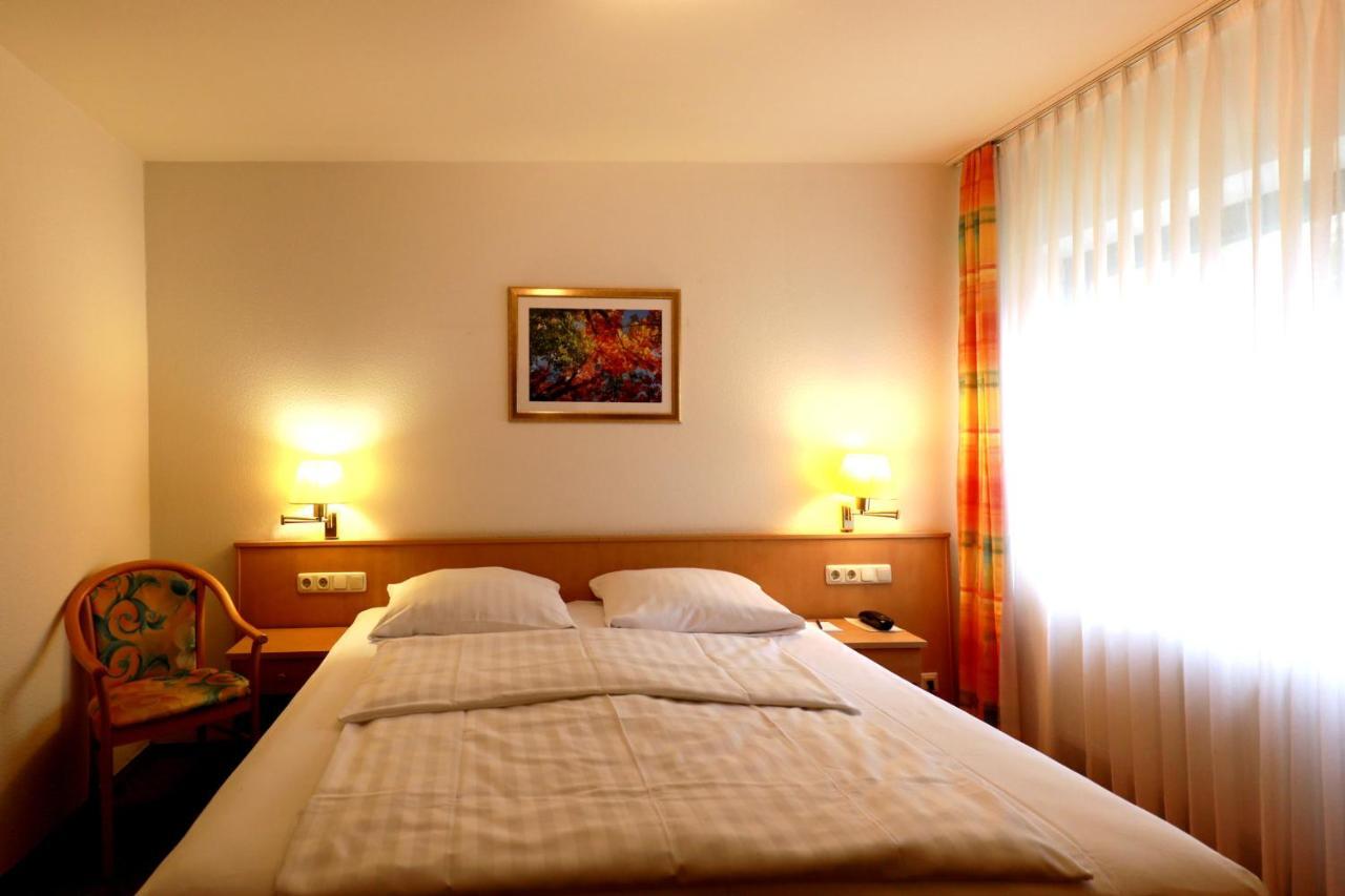 Mariaweiler Hof Hotel Duren Exterior photo